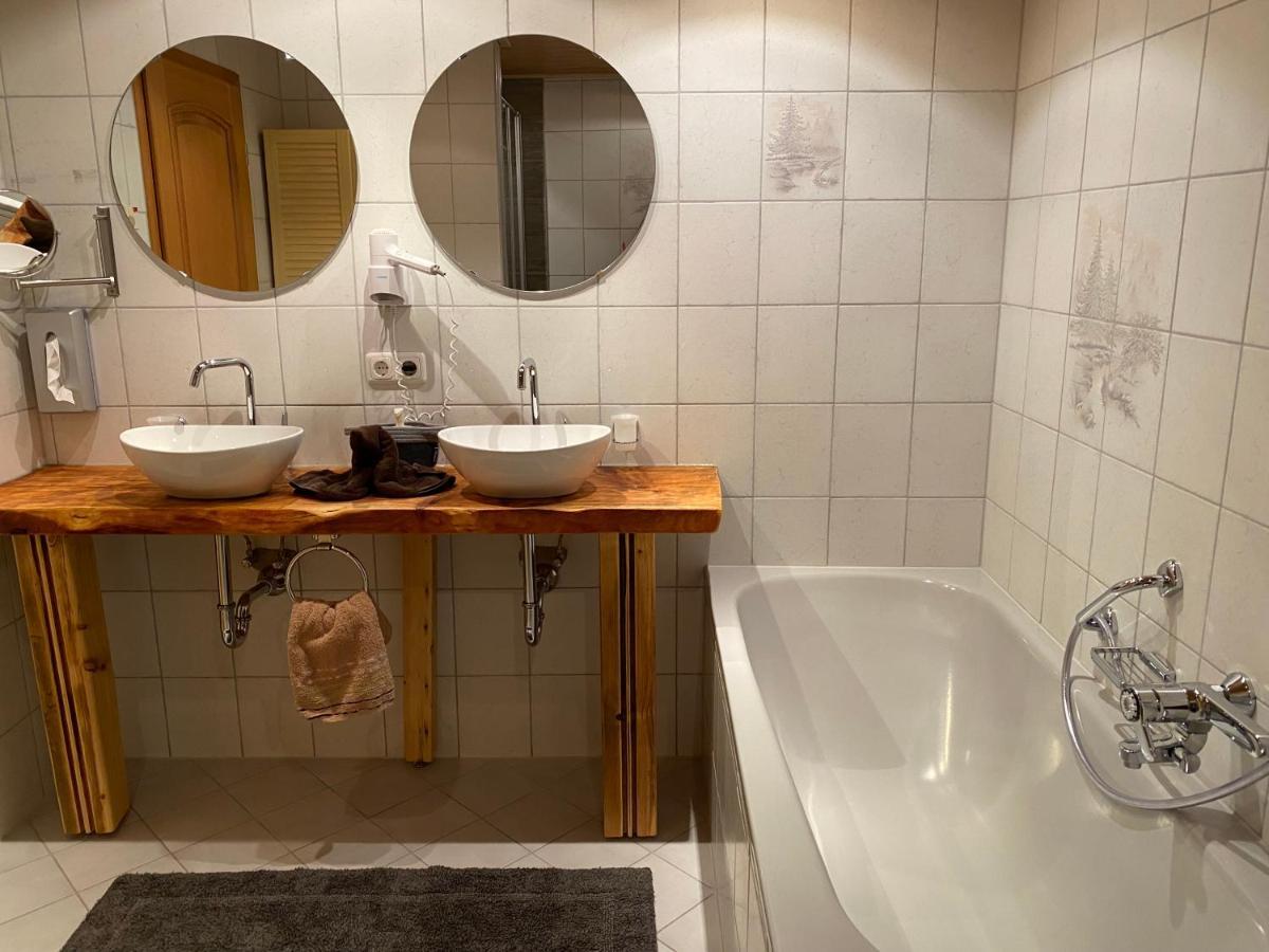 Апартаменты Haus Bader Миттенвальд Экстерьер фото
